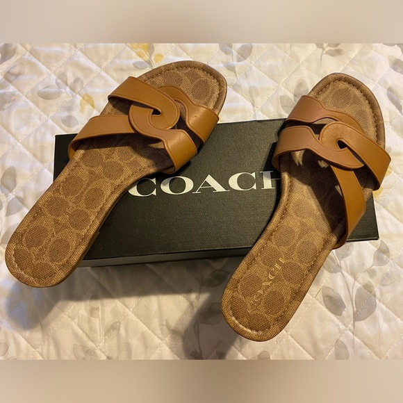 Coach sandals. 2 diffrent color - Picture 4 of 4
